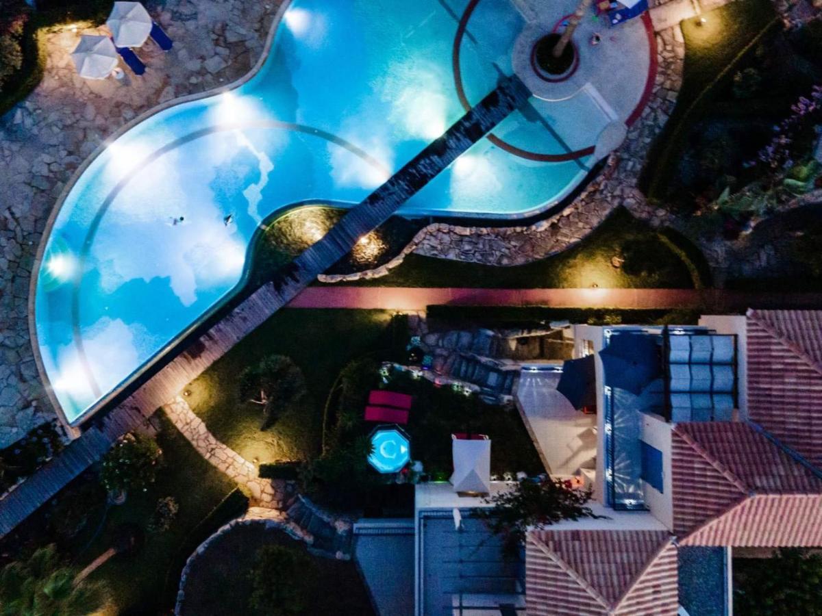 Villa Rodo Pirgos Psilonerou Exteriör bild