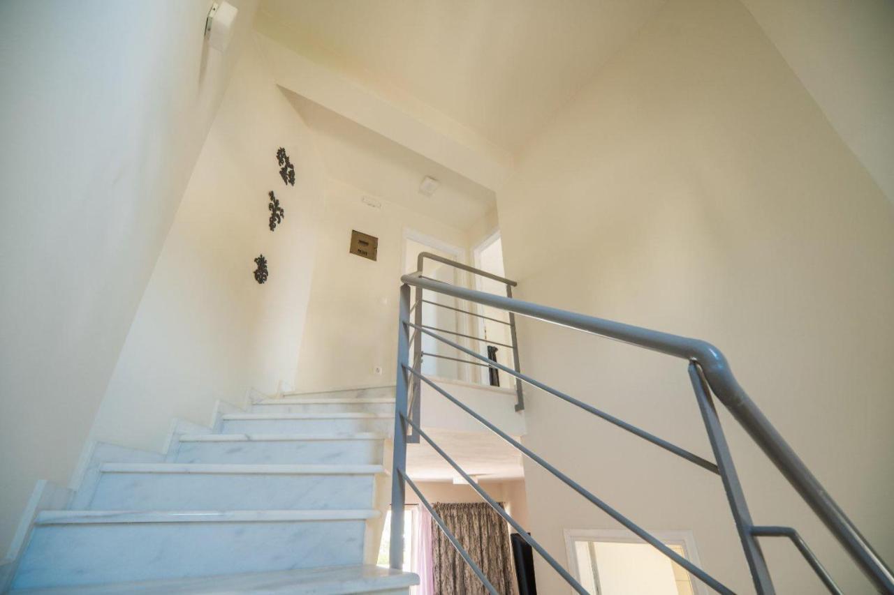 Villa Rodo Pirgos Psilonerou Exteriör bild
