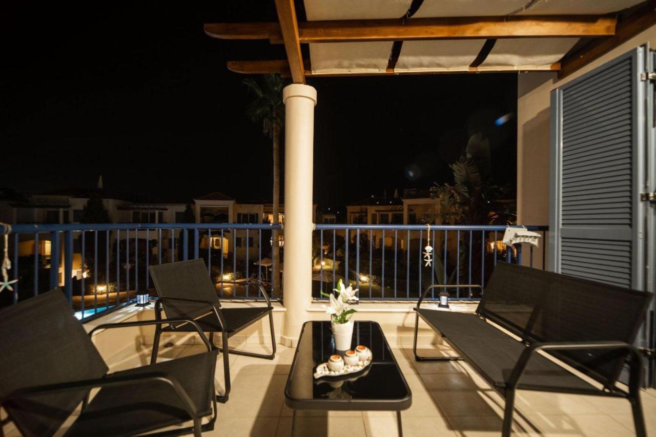 Villa Rodo Pirgos Psilonerou Exteriör bild