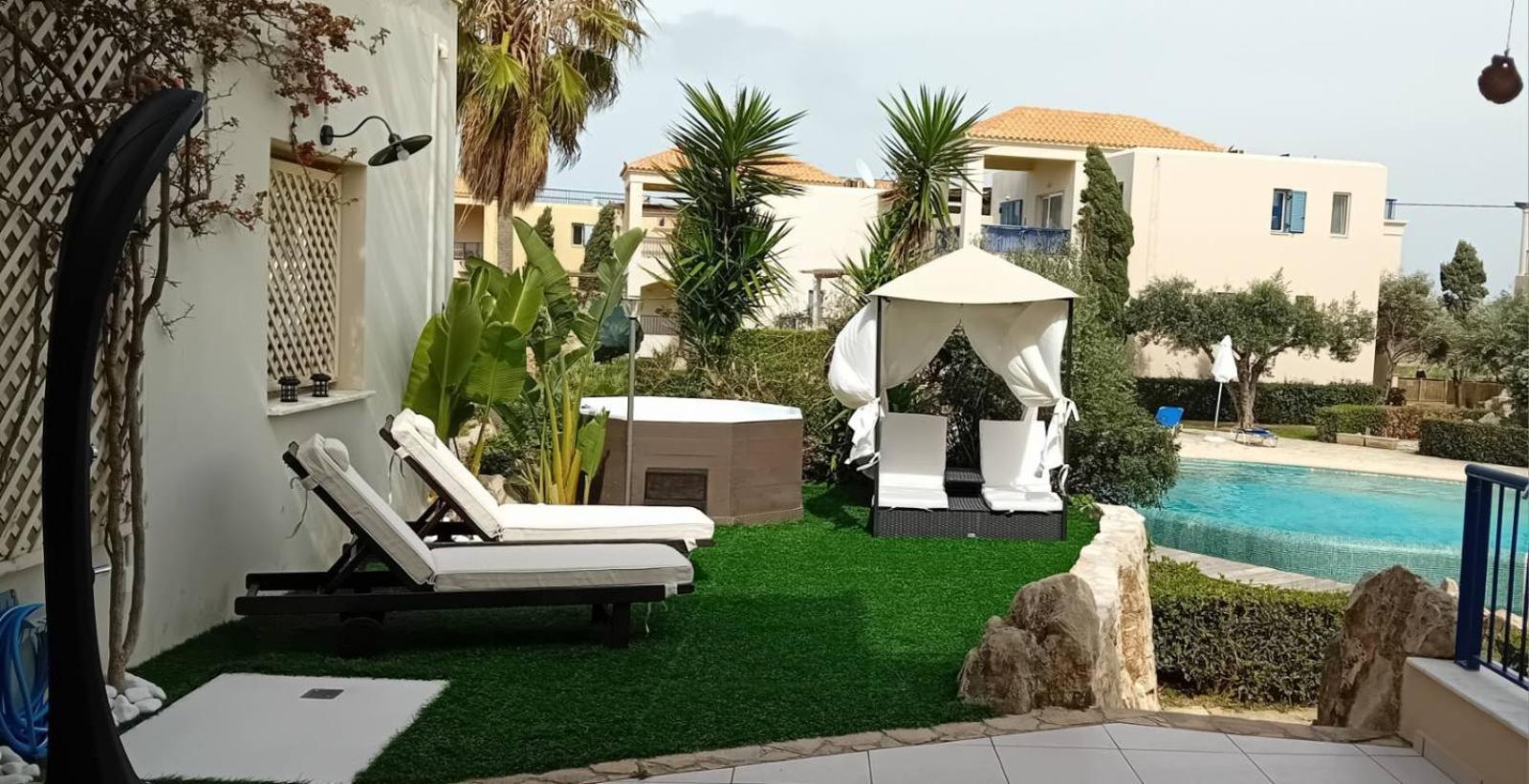 Villa Rodo Pirgos Psilonerou Rum bild